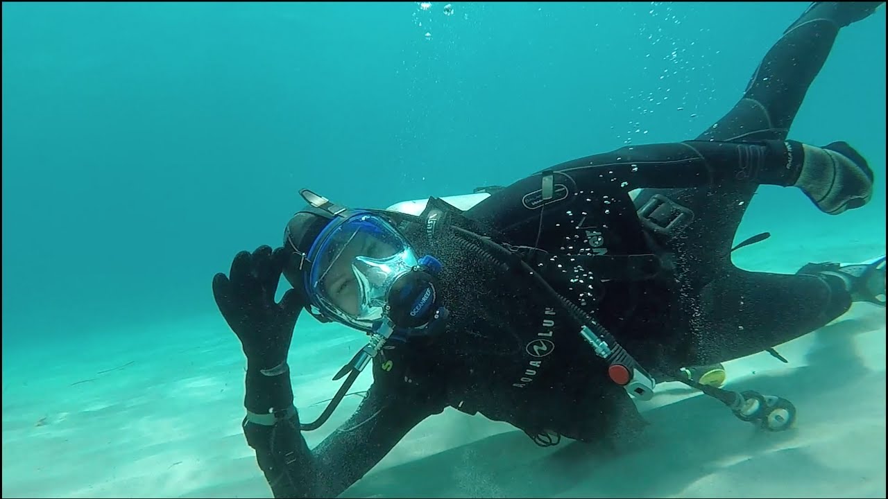 Nice scuba diving in Cala Morlanda on Mallorca