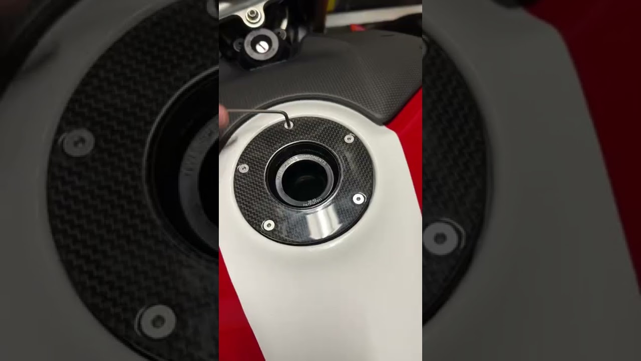 Applying a simple tank wrap to my @ducati Streetfighter V4S