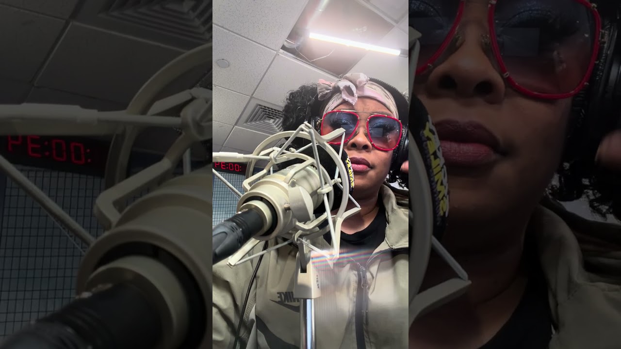 🔥Da HotSpot🔥 Brandy speaking on her relationship w Wanye Morris of Boyz 2 Men when she was 16. 👀
