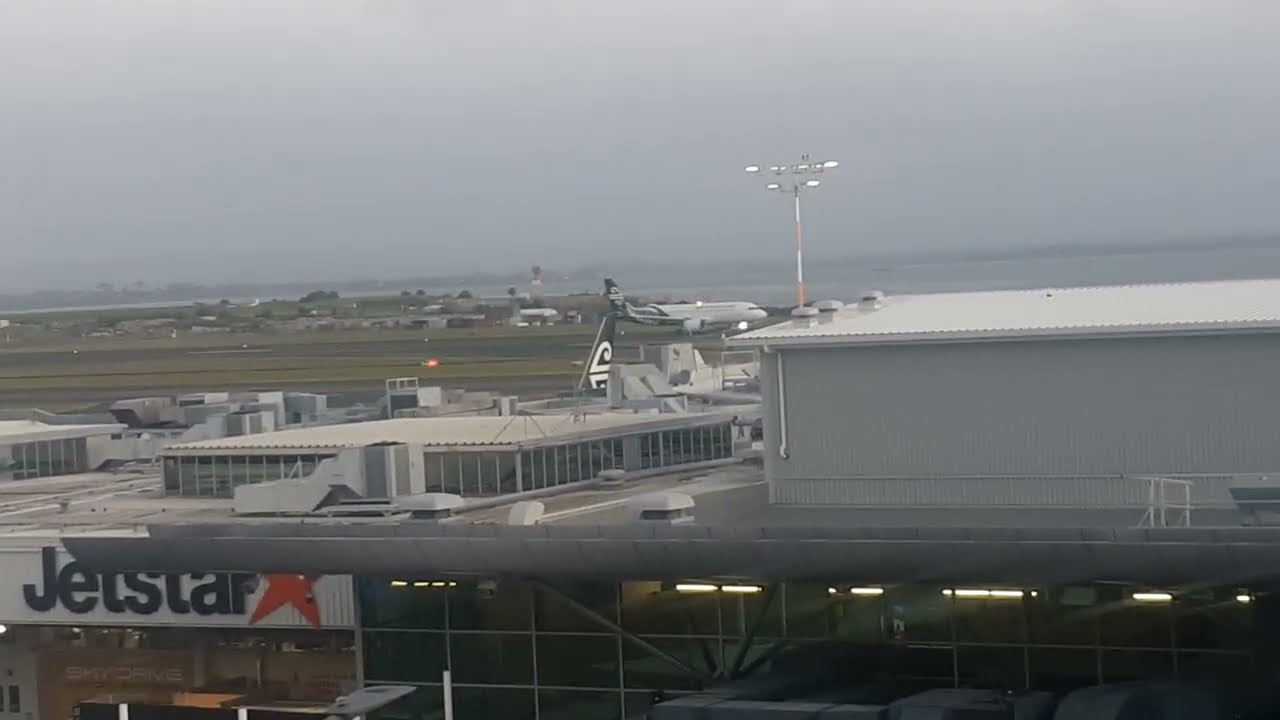 Air New Zealand Plane Bound For Sydney Departs Auckland International Airport In Auckland NZ