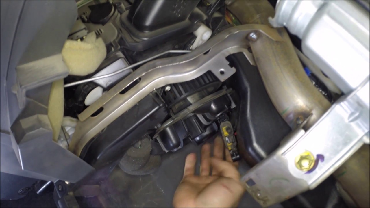 Nissan Micra 2006 - Не работает вентилятор отопителя