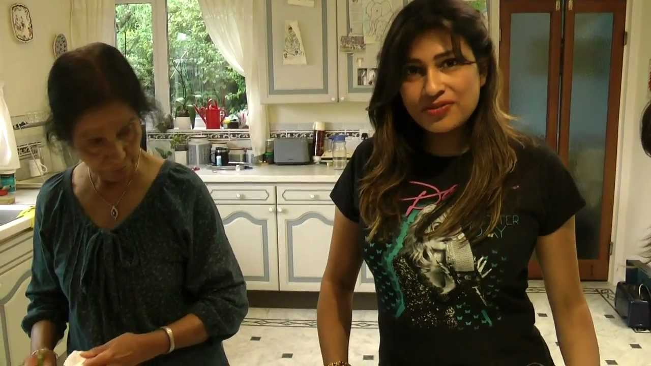One Aubergine Curry-Two Brown Ladies