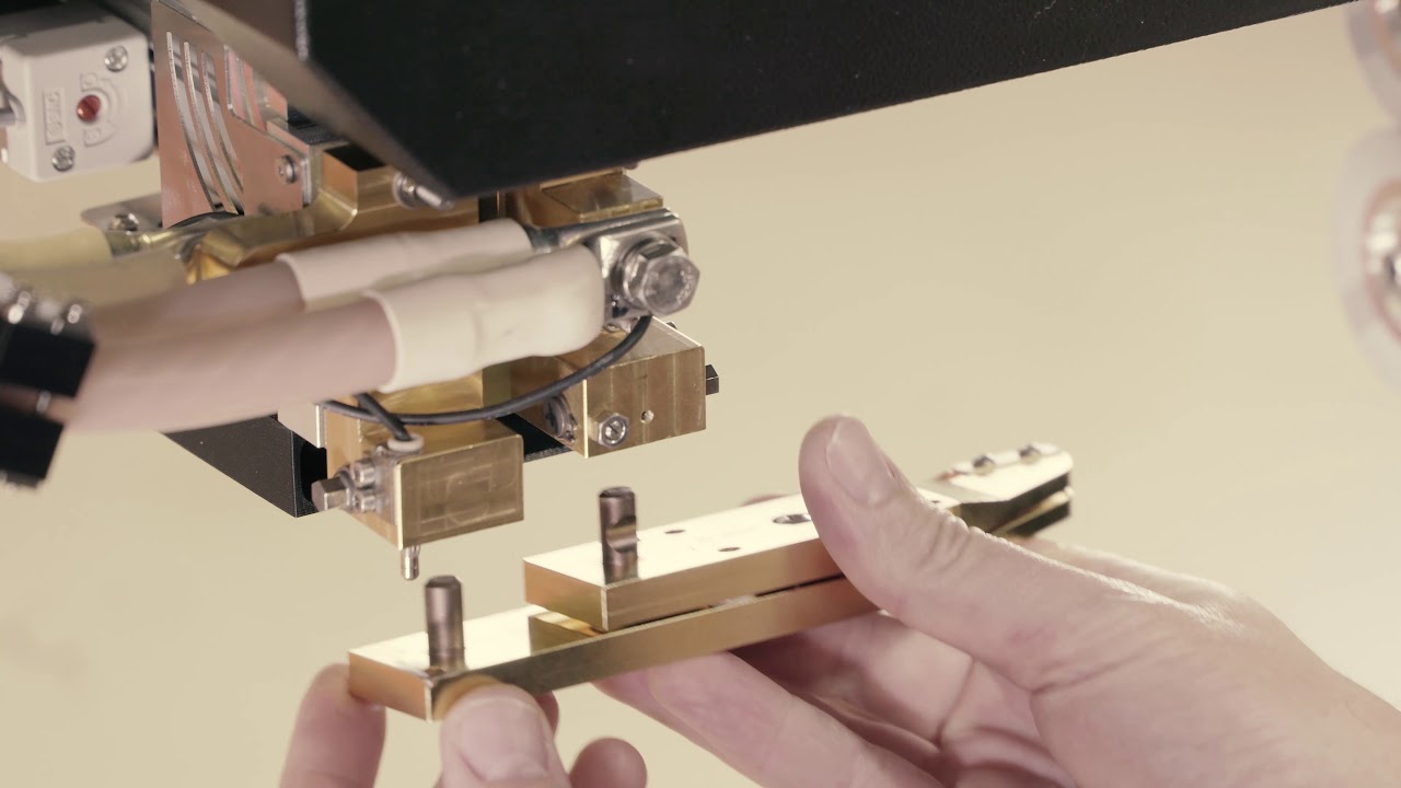 Leister Tutorial | Changing wedge bracket on SEAMTEK W-900 AT, Leister