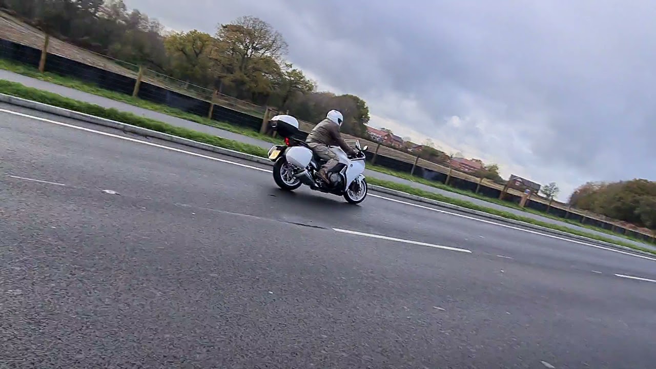 2010 HONDA VFR1200F-A ABS TEST RIDE.