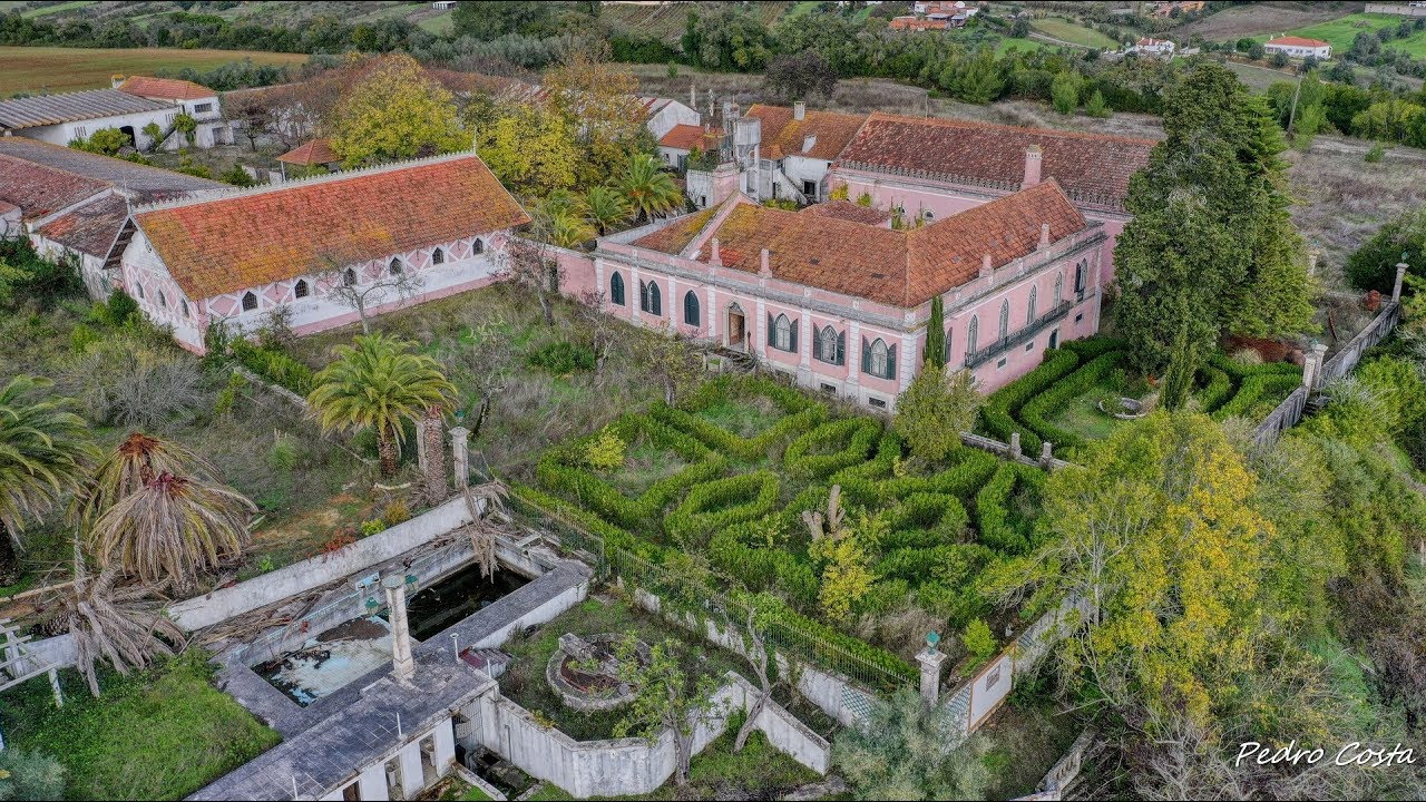 Quinta construída no inicio do século XIX abandonada