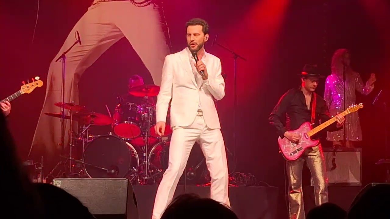 Bouke 'Heartbreak hotel/One night with you' 8 maart 2025