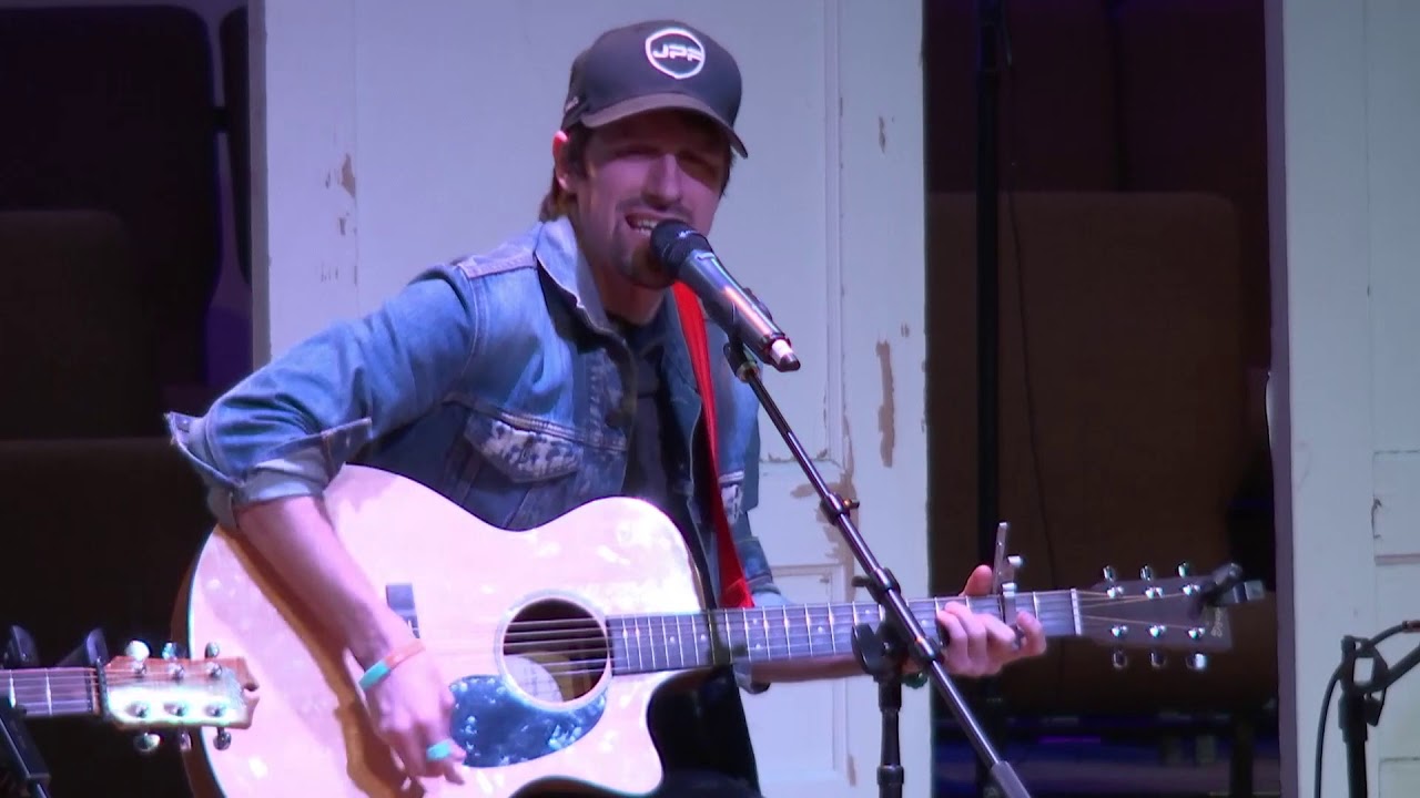 Justin Love - Let The Rain (Live)