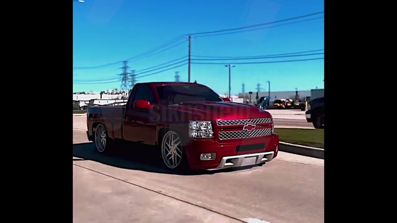 El Sinaloense Y El Kora - Banda El Recodo /concert hall