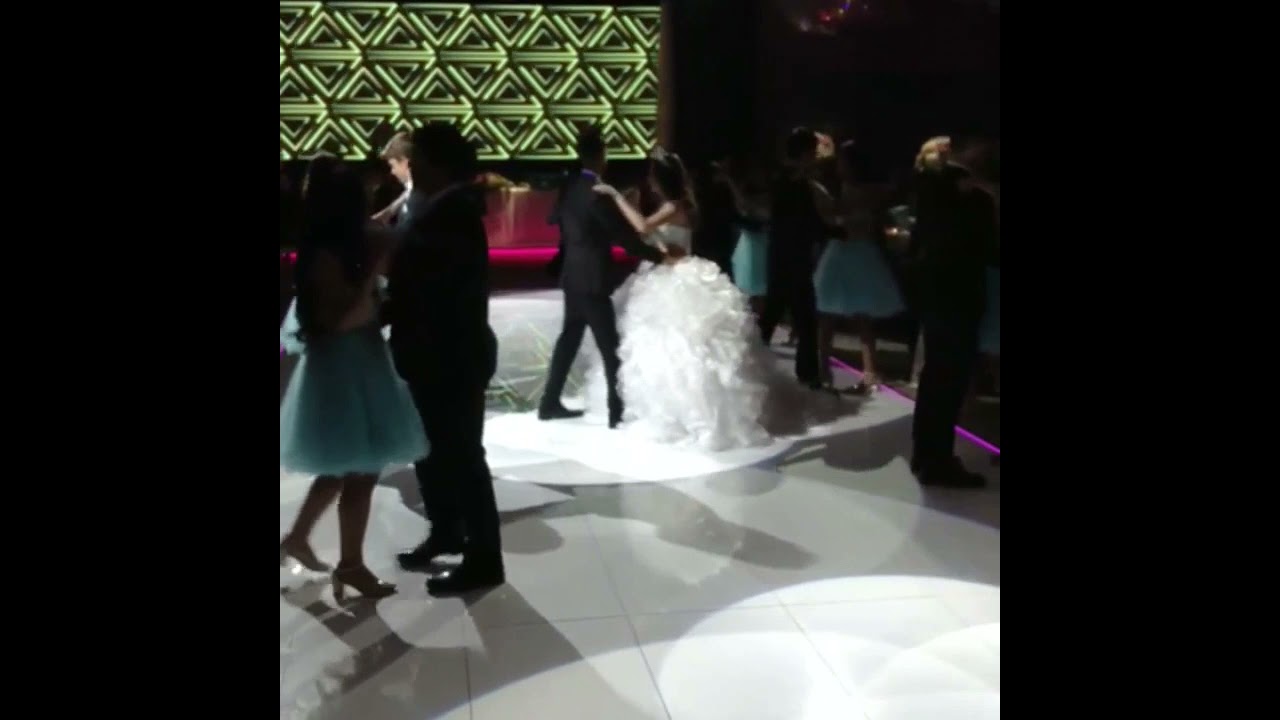 Quincea&ntilde;era vals Billy Illish Lovely