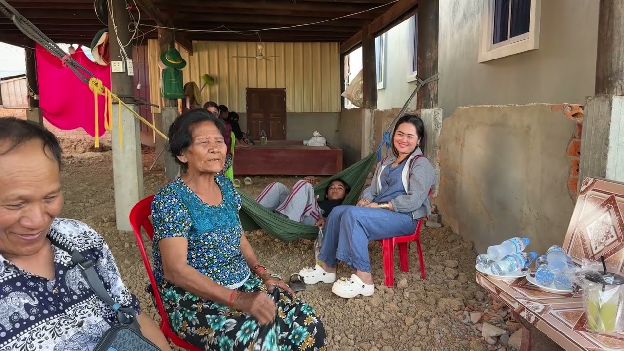 មមកដល់ភូមិក្រឡោមភ្លុកខេត្តបាត់ដំបង