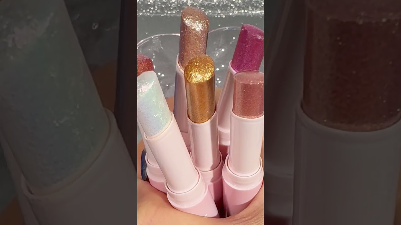 Shimmering swatches = ultimate satisfaction 🌟