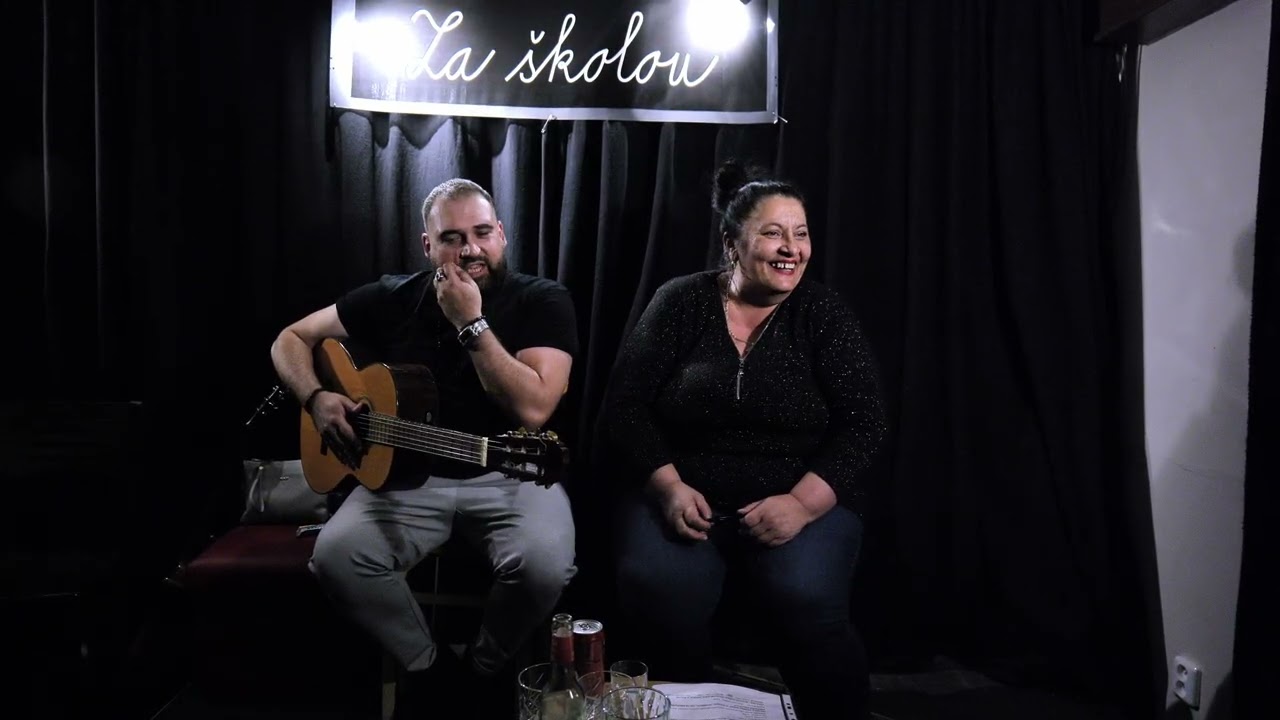 Lenka Grundzová a Roman Červeňák v klubu Za školou (listopad 2025)