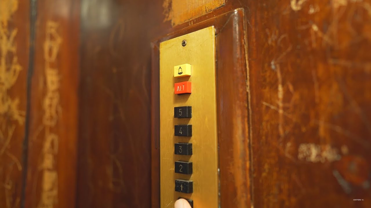 Italy, Rome, Via Emanuele Filiberto 207, FaBar elevator - going down + walk