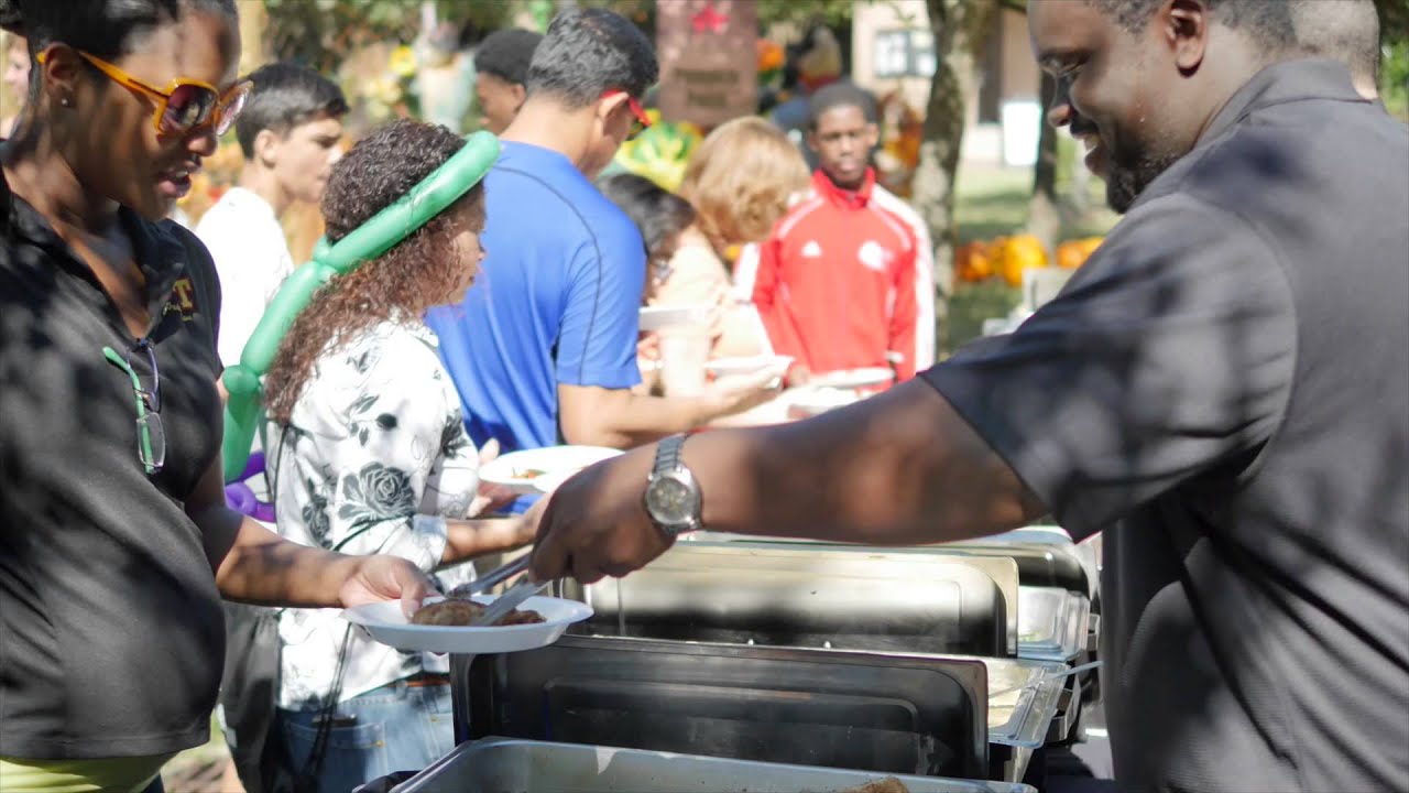 How to Get Involved at College | University of St. Thomas - Houston, Texas