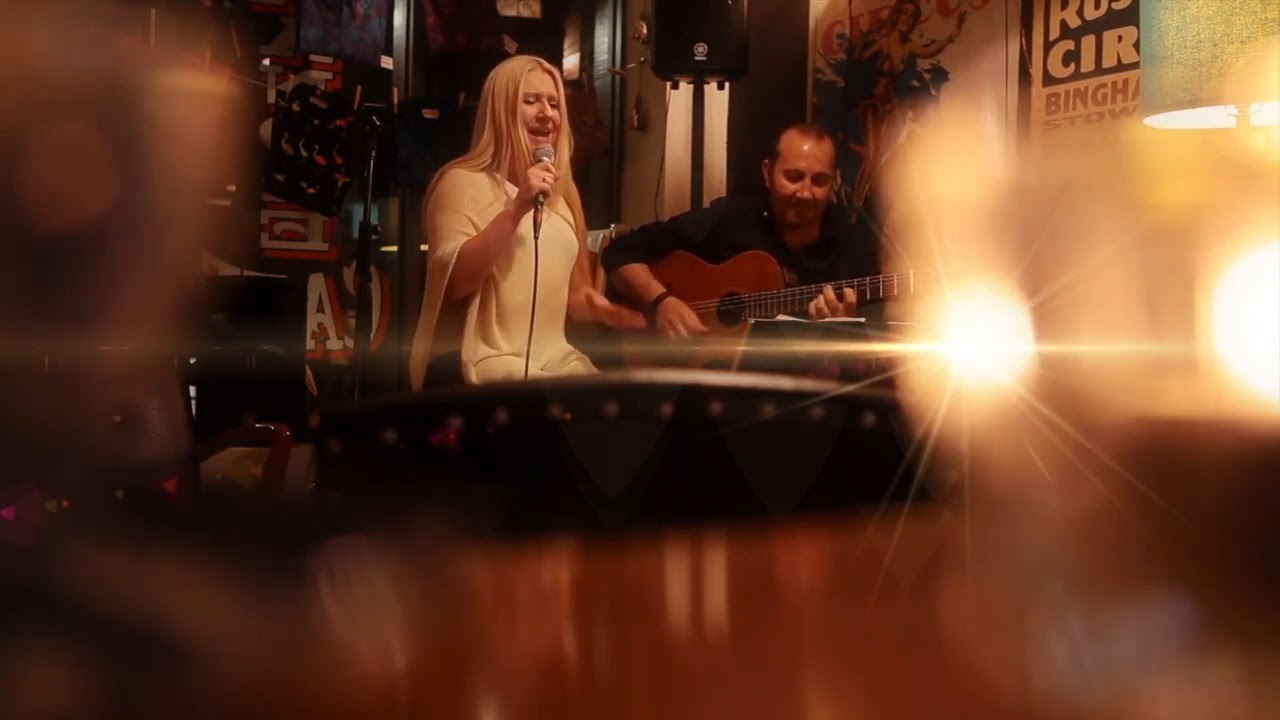Paula Terry - Sophisticated Singer (Australia)