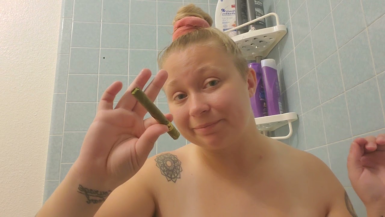KING PALM MINI BUBBLE BATH WAKE & BAKE!