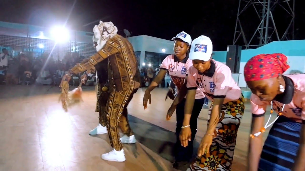 Team Ambadomo ○○ bayi kounda ○○ prestation au concert by Americain prod