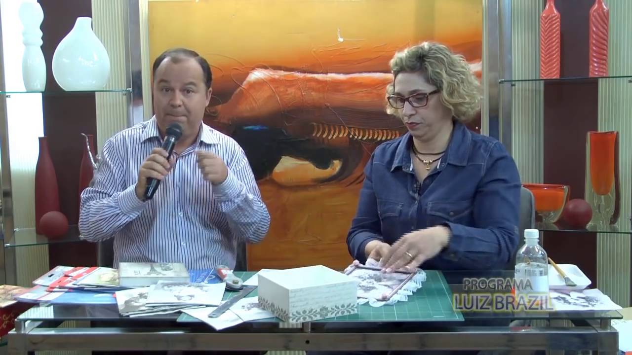 Dona Arteira com Você - 02 Decoupage com Guardanapo sobre textura.