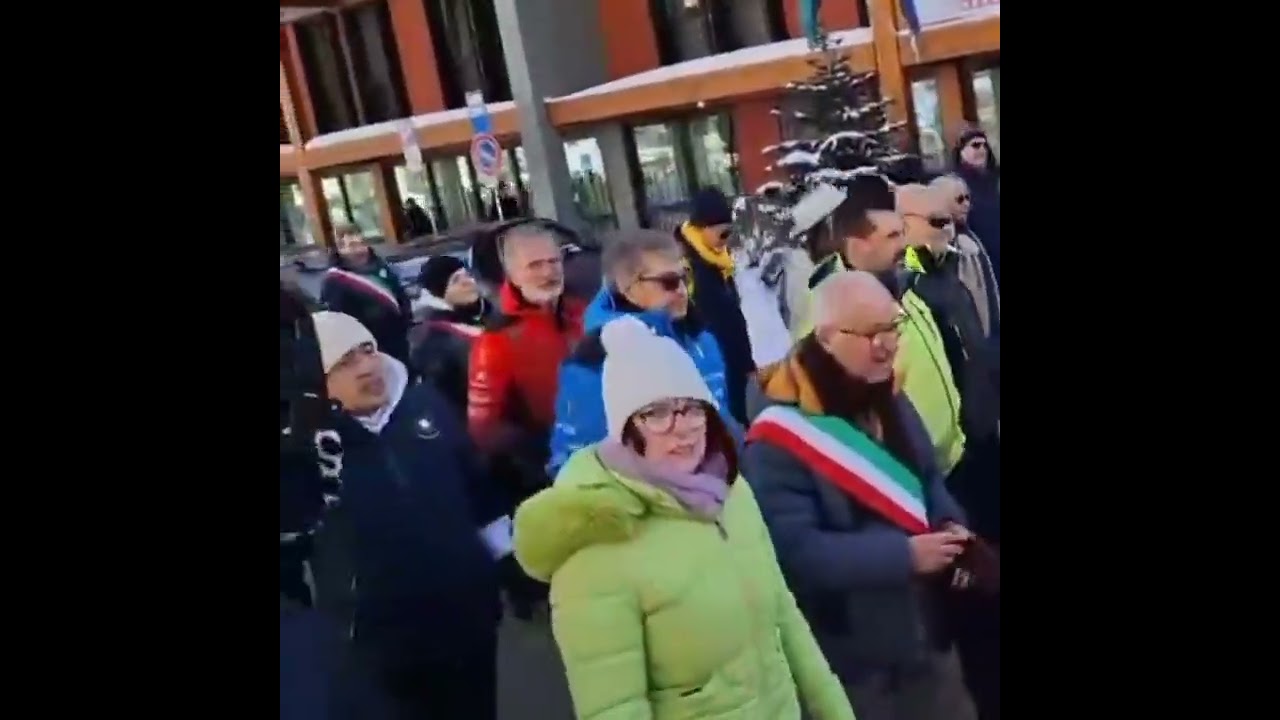 VALSUSA, LA FIACCOLA OLIMPICA DI MILANO CORTINA A SESTRIERE