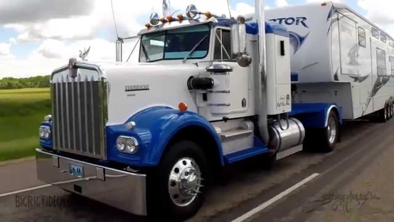 Ken Sweet's 1981 Kenworth Hauler