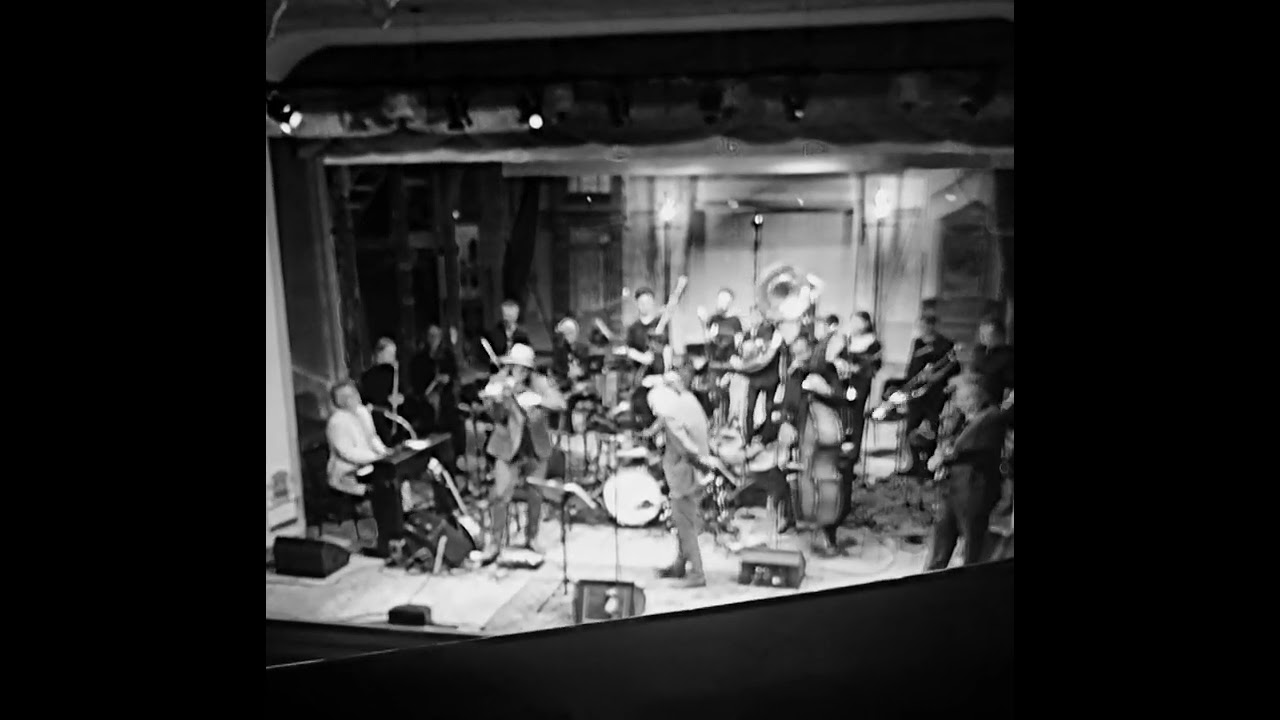 Make It Rain - Andi Almqvist, Bebe Risenfors, The Salmon Smokers, Det Norske Blåseensemble