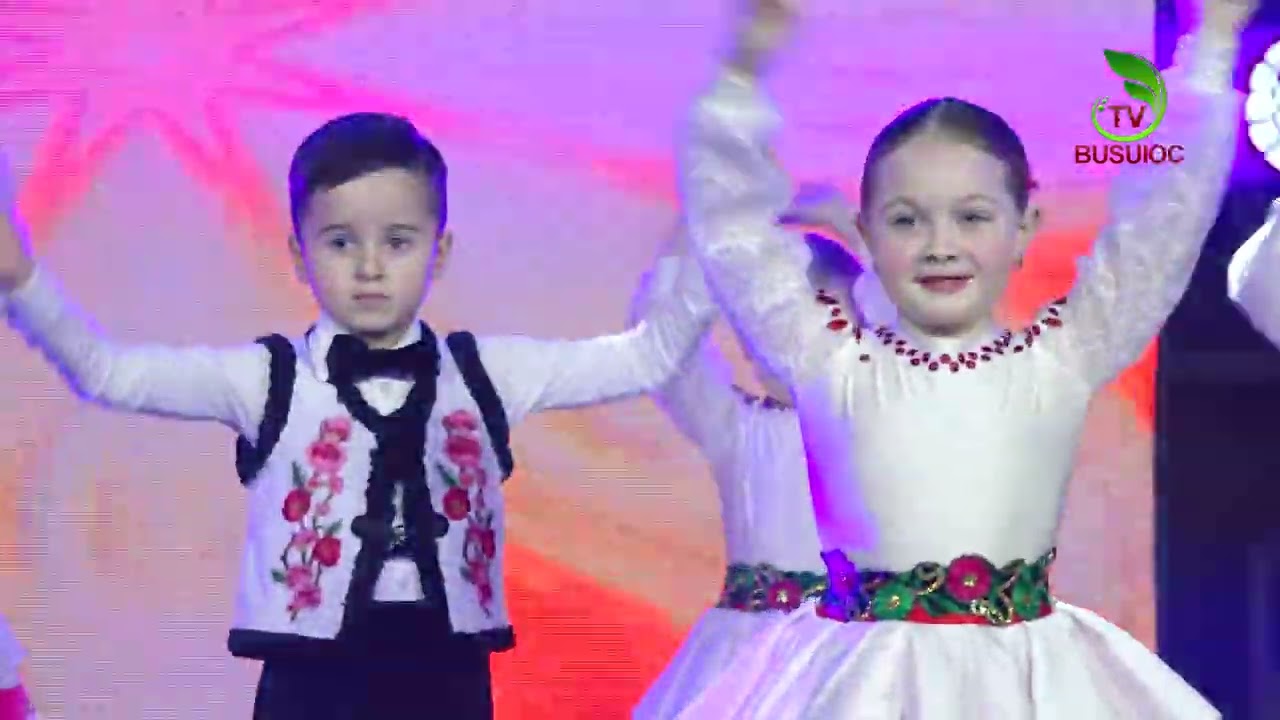 Tandem Dance Club Bălți -  Mi-a adus  bădița flori | Busuioc TV