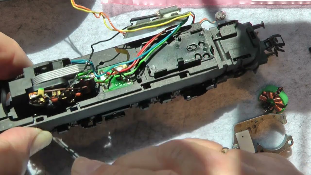 Wolfgangs Märklin Modellbahn-E18 Sound ,Bel.Führerst,Maschinenraum Telex Stromkupplung über Relais