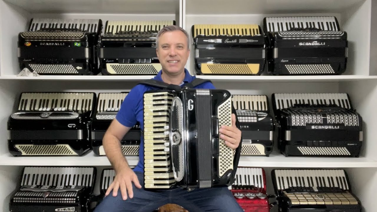 Acordeon Giulietti M52 - Terça Violin - 5/2 Registros - 9 kg - 44,5 cm. - Jeferson Oliveira