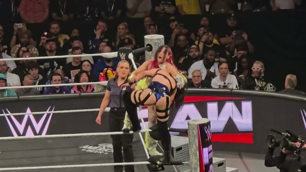 FULL MATCH: IYO SKY vs Stephanie Vaquer 4-21-25 - LIVE FAN FOOTAGE