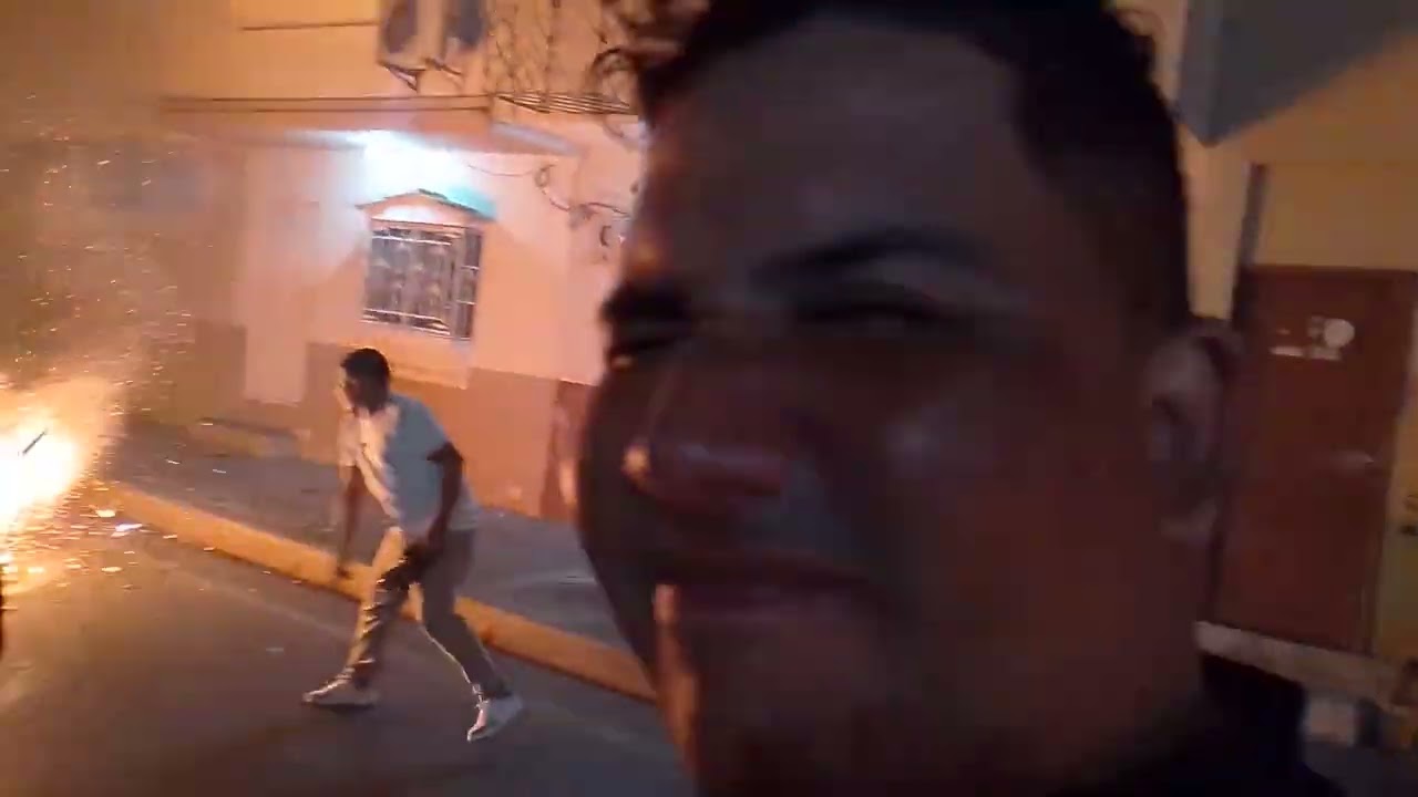Quema de Año viejo 2025 bienvenido #2026 ...