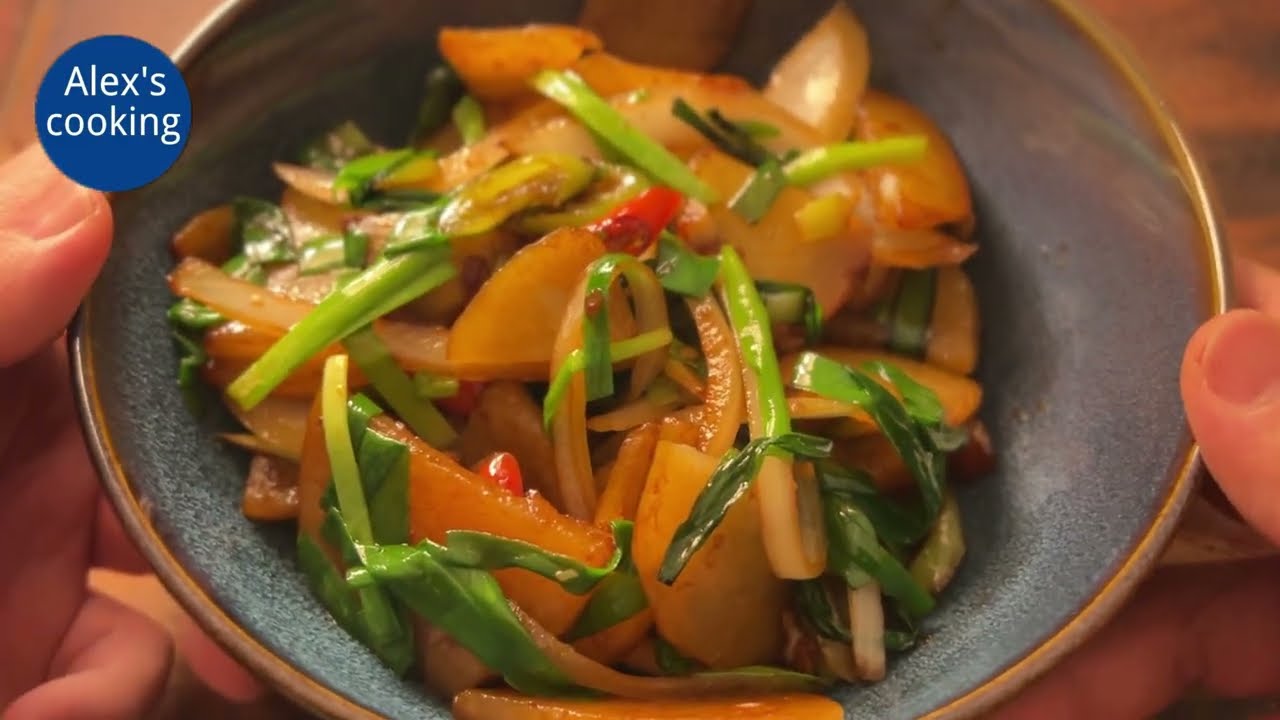Crispy Stir-Fried Potato Slices | Easy Chinese Home Cooking