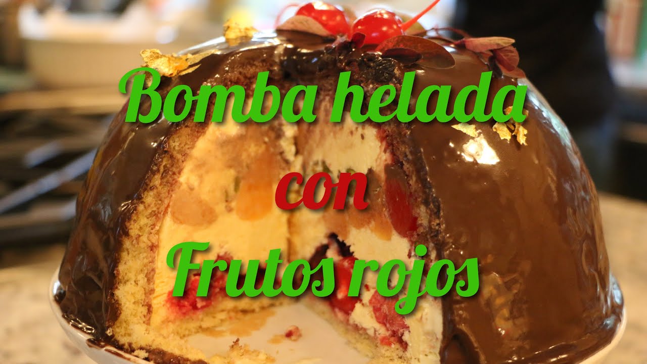 Bomba helada con frutos rojos