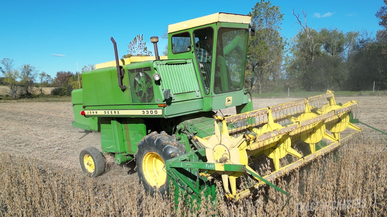 Harvesting with a Classic John Deere 3300 Combine