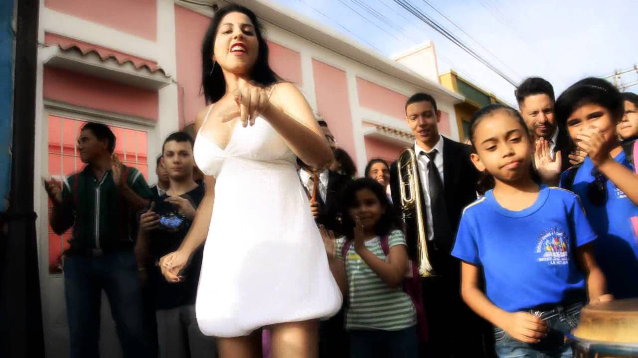Ariana Dao Amor y Paz