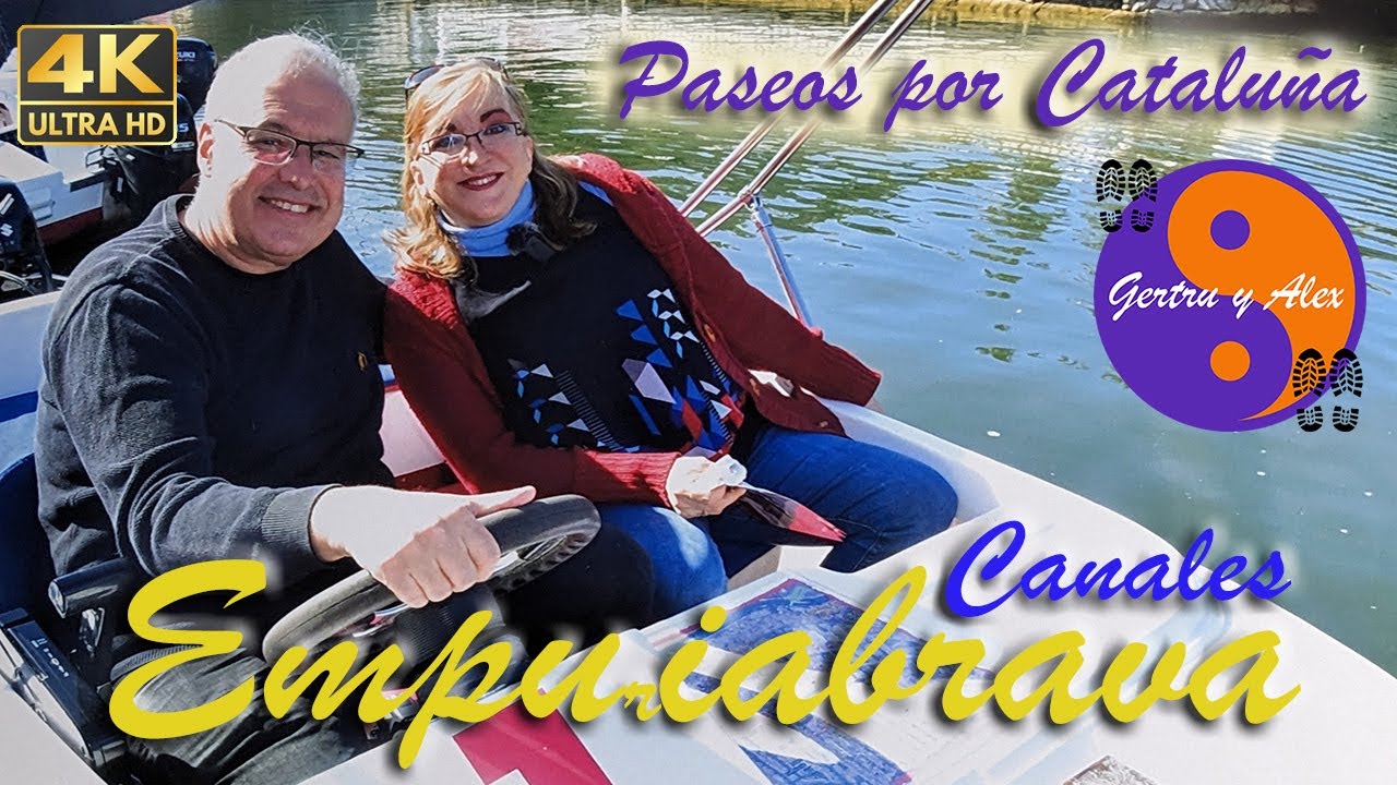 Recorriendo los Canales de Empuriabrava, un lujoso vecindario conocido como la Venecia española.