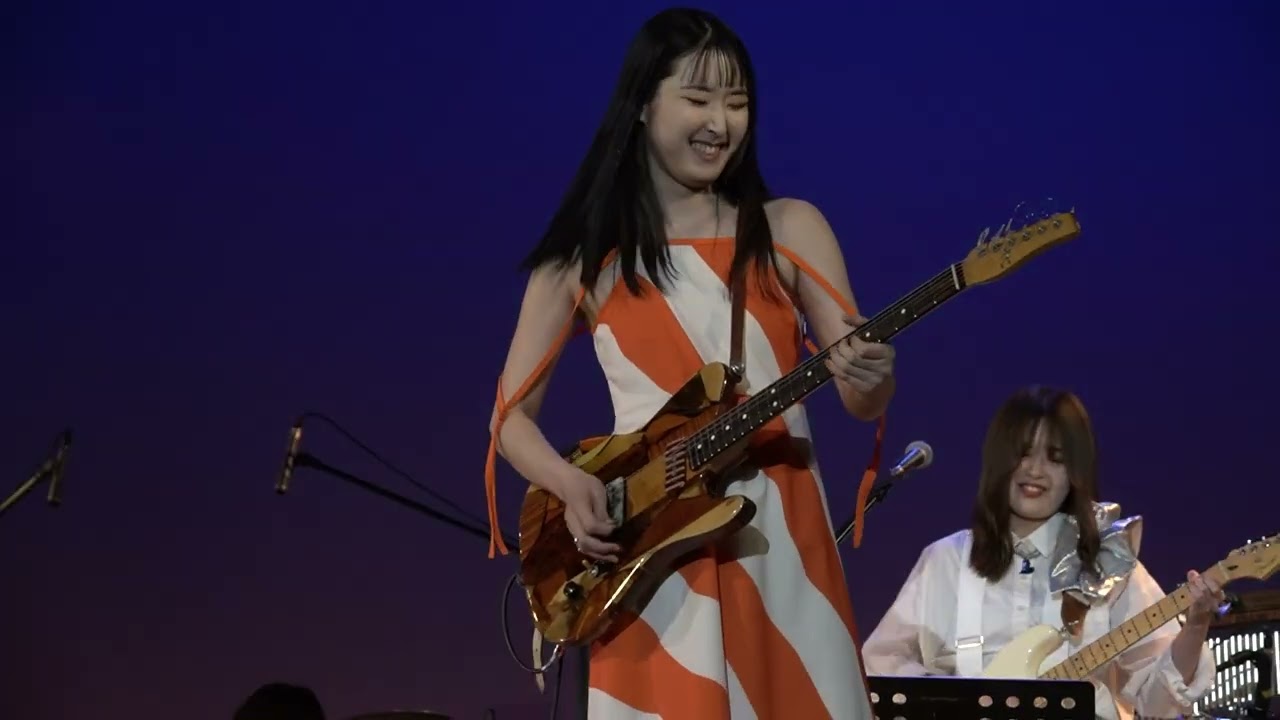 大久保初夏/SHOKA OKUBO _ I wanna take a limo