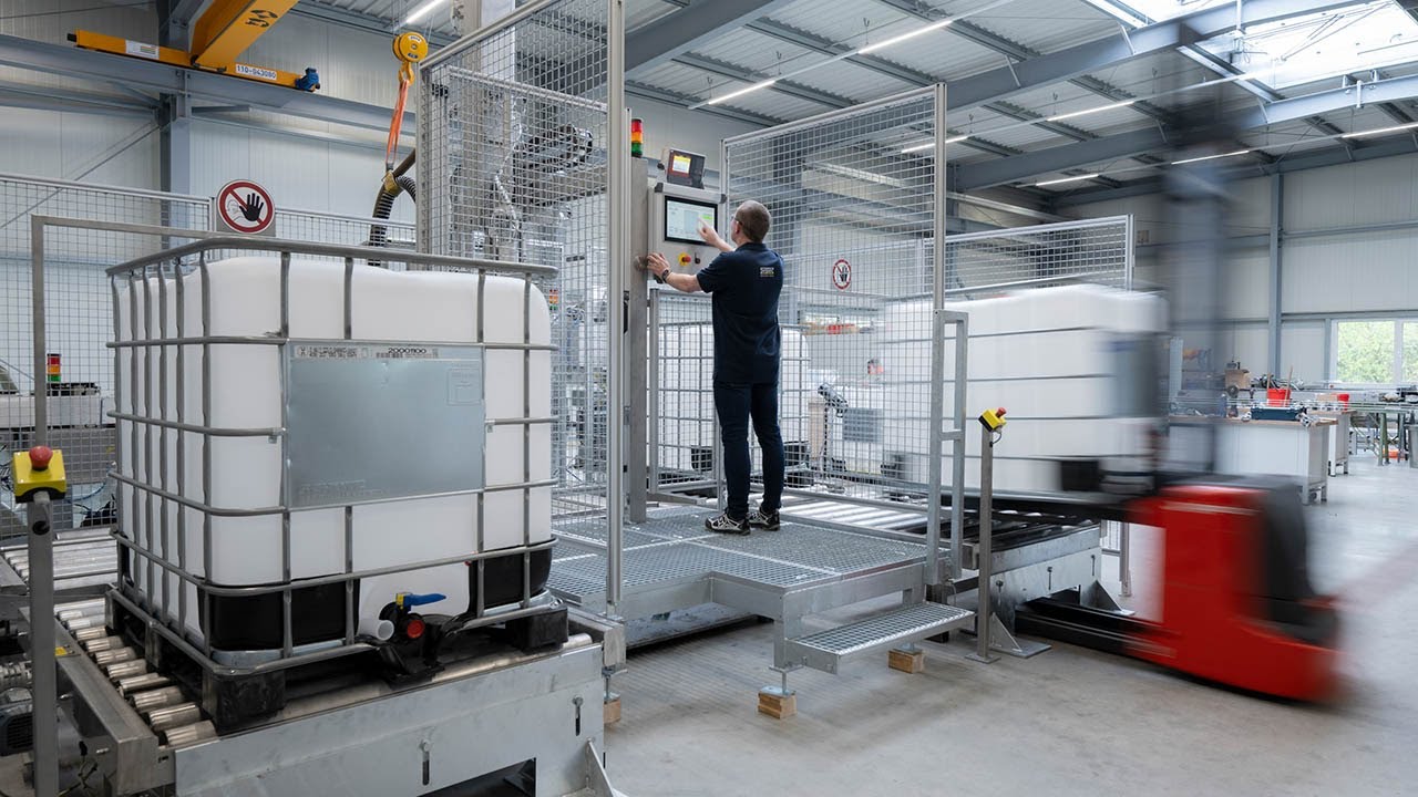 IBC-Abfüllung mit eichfähigem SysTec-Wägeterminal