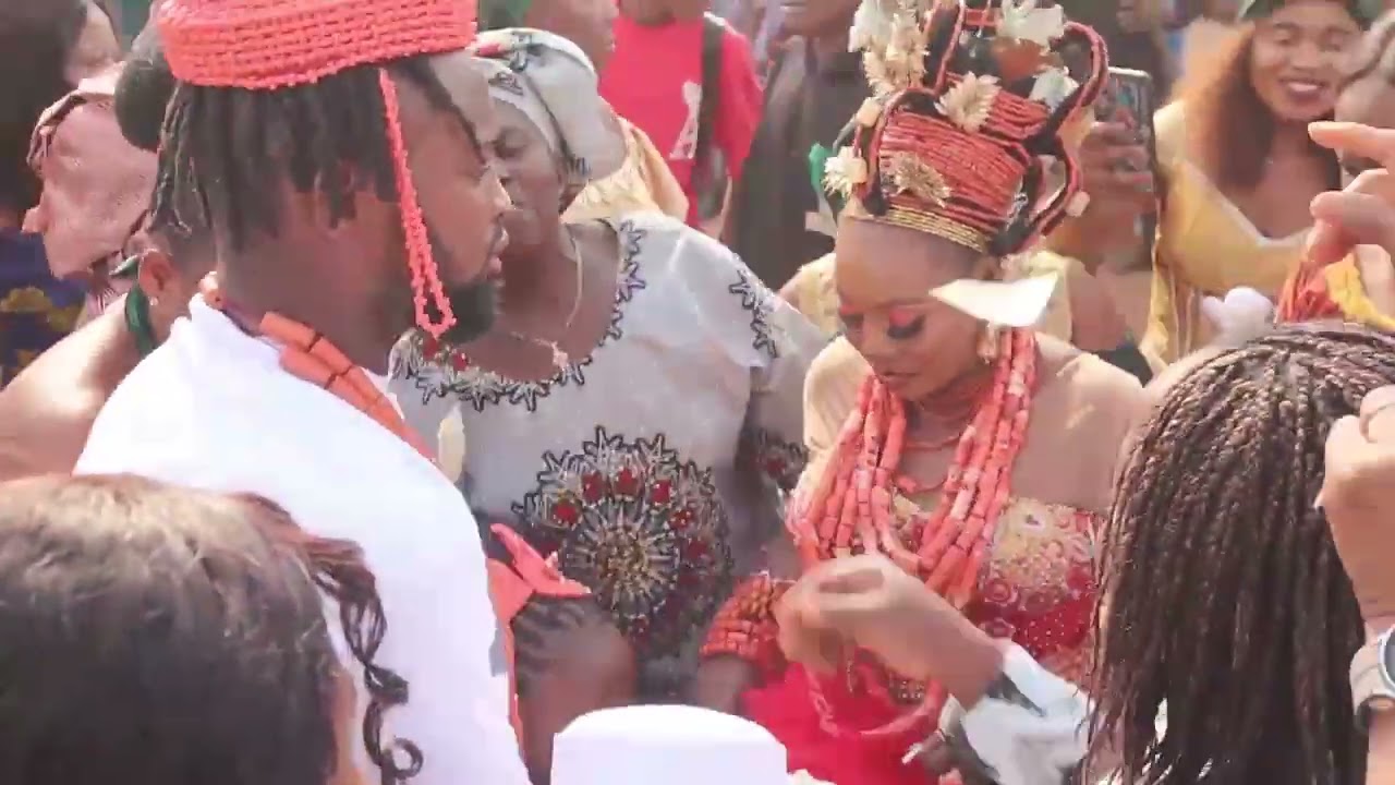 TRADITIONAL MARRIAGE OF ADESUWA AND EFE DANCE
