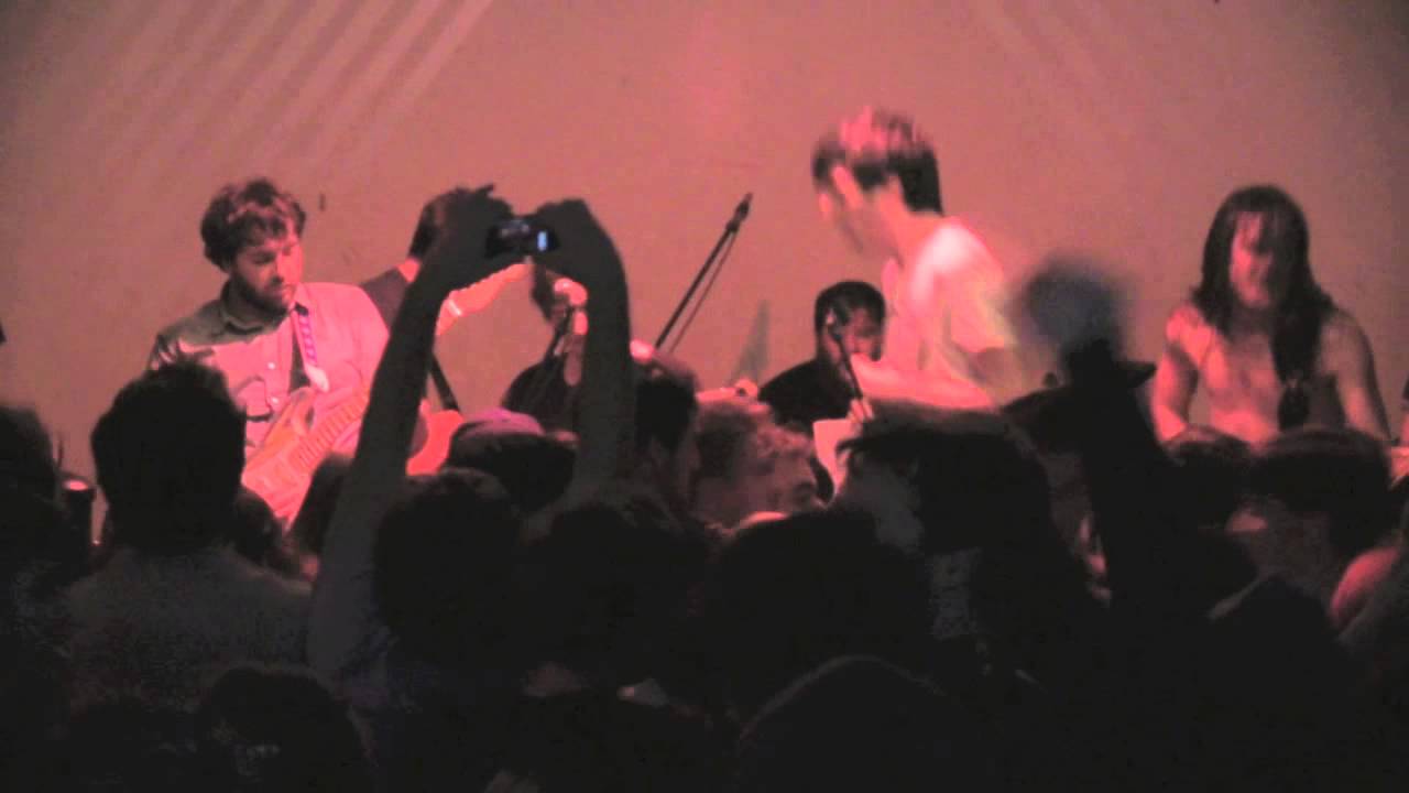 Diarrhea Planet f/Patrick Stickles - Born To Run @ Shea Stadium, 4/11/2013