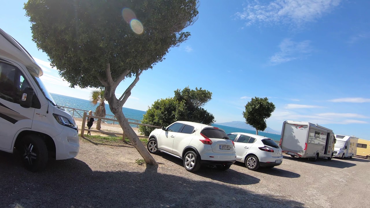 Van Torrox Costa via Torre del Mar naar Málaga Playa Peñon del Cuervo