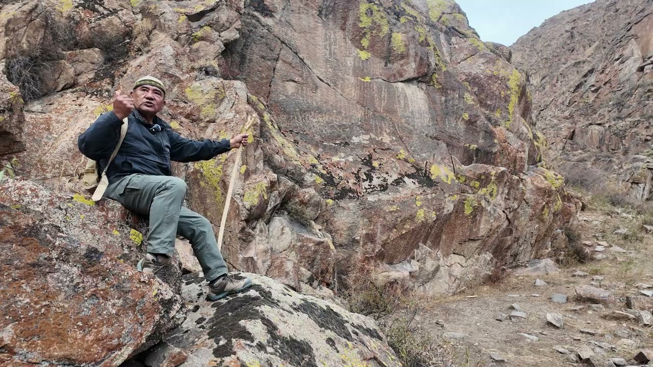 Рунические надписи Чийим-Таш: каменные страницы истории Таласской долины
