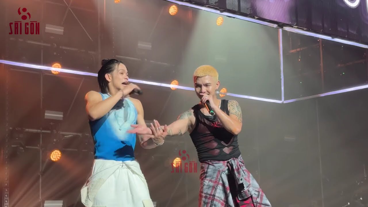Tan chảy khi (S)TRONG Trọng Hiếu nhớ rõ tên từng người trong ê kíp tại “Dị Kiều” Show