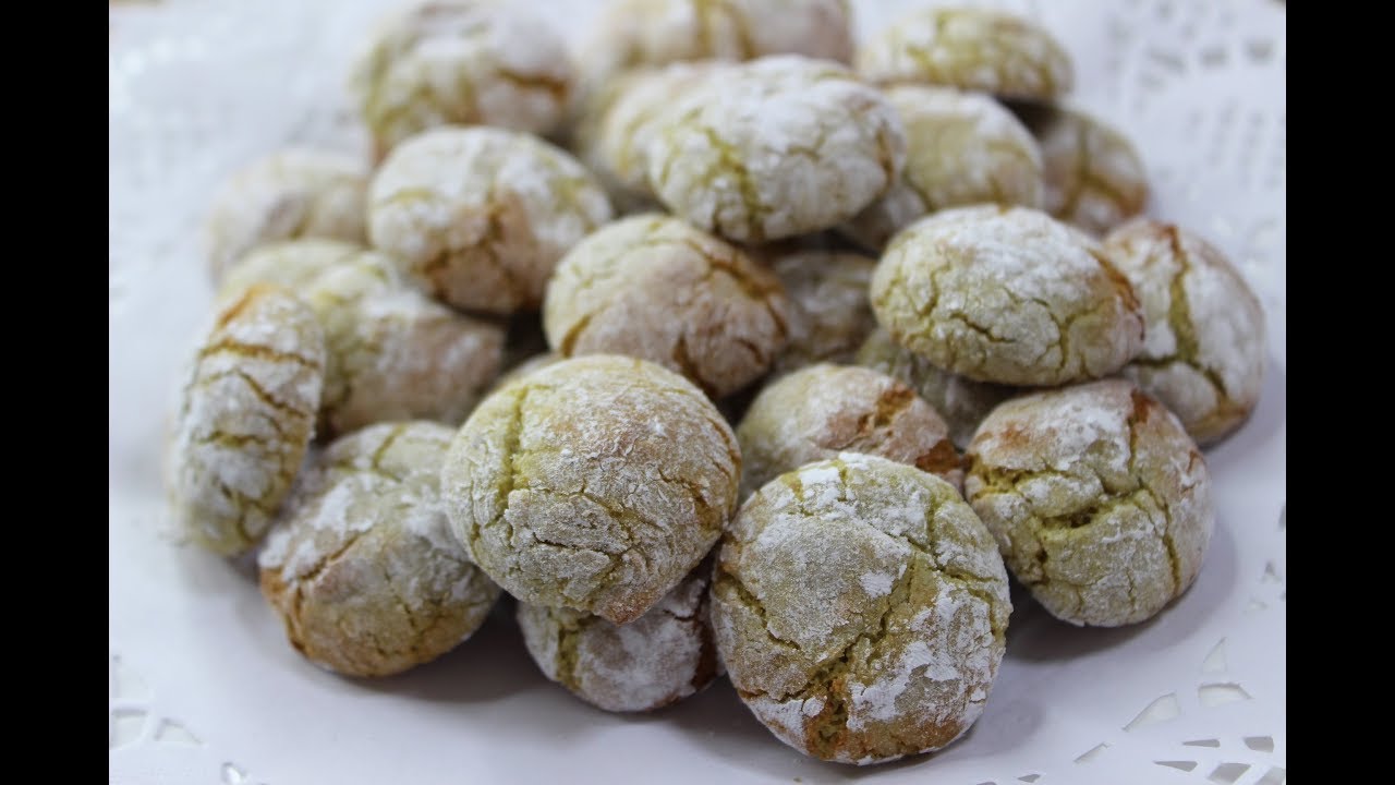 Pistachio-Almond Macaroons. Gluten-Free Cookies.