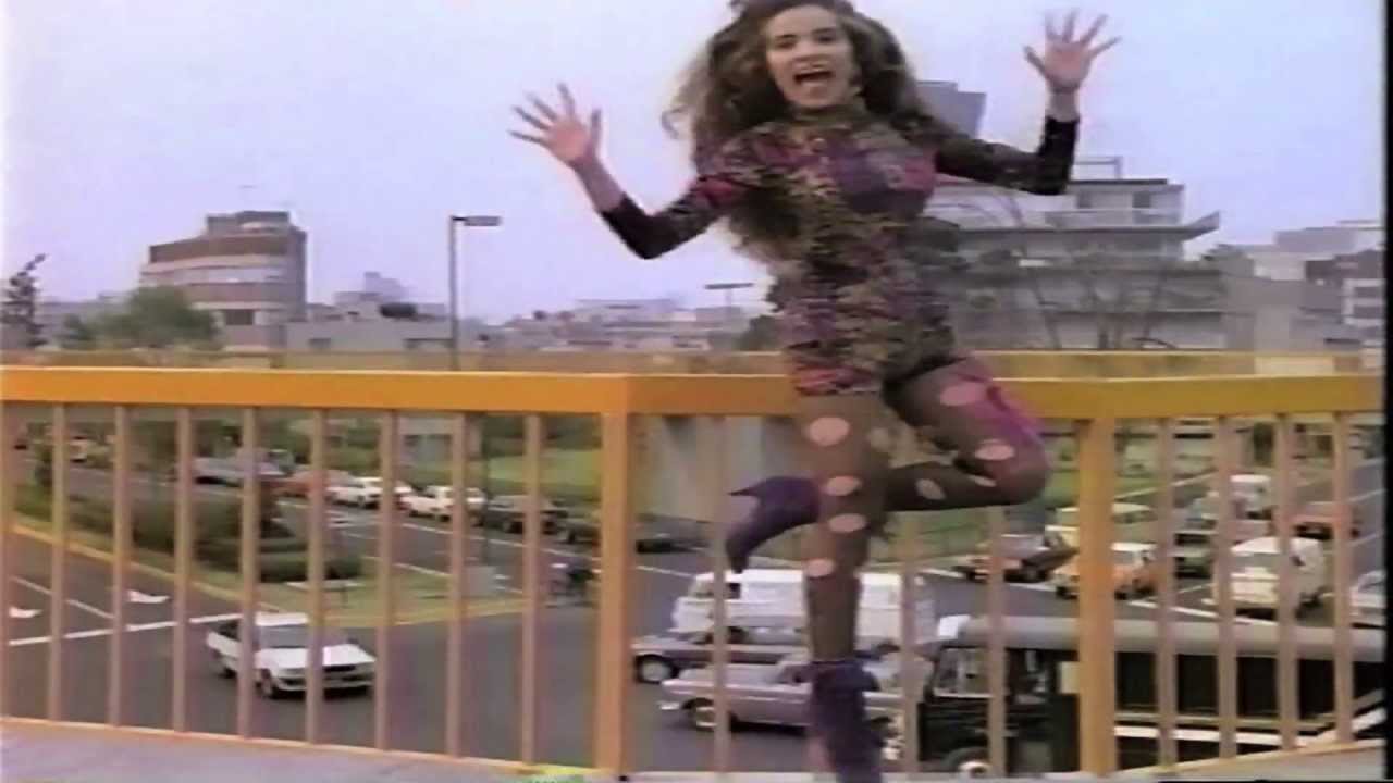 Gloria Trevi - Pelo Suelto