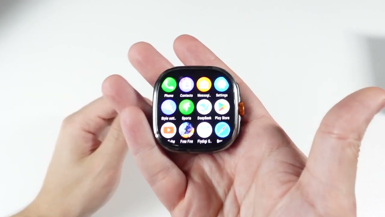 Android Smart Watch with a Tiny Camera Gaming Watch