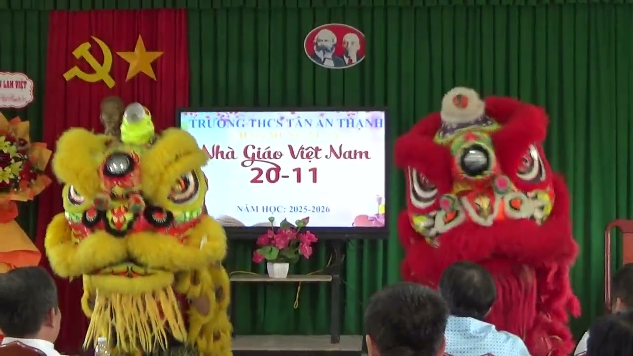 Tiết mục múa lân mừng 20/11/2025