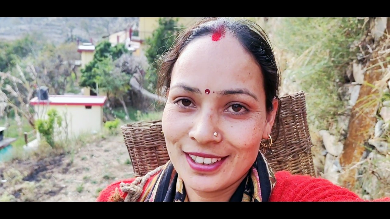 खतरनाक पहाड़ पर चढ़ गये आज तो ll Daily Pahadi Lifestyle Vlog ll