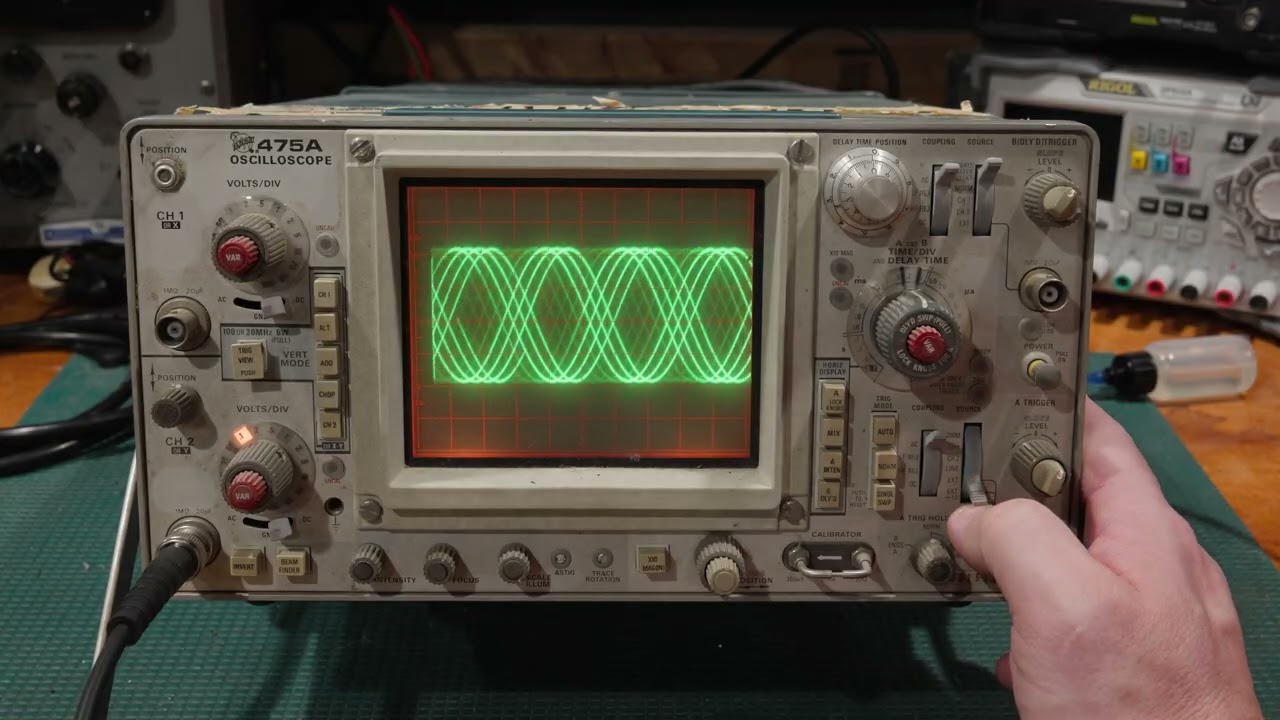 Ремонт и поиск неисправностей высоковольтного оборудования Tektronix 475A.
