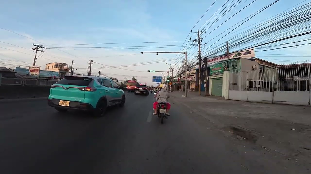 Quay lại Sài Gòn sau Tết ! Mùng 3 Tết đường sá khá tĩnh lặng??