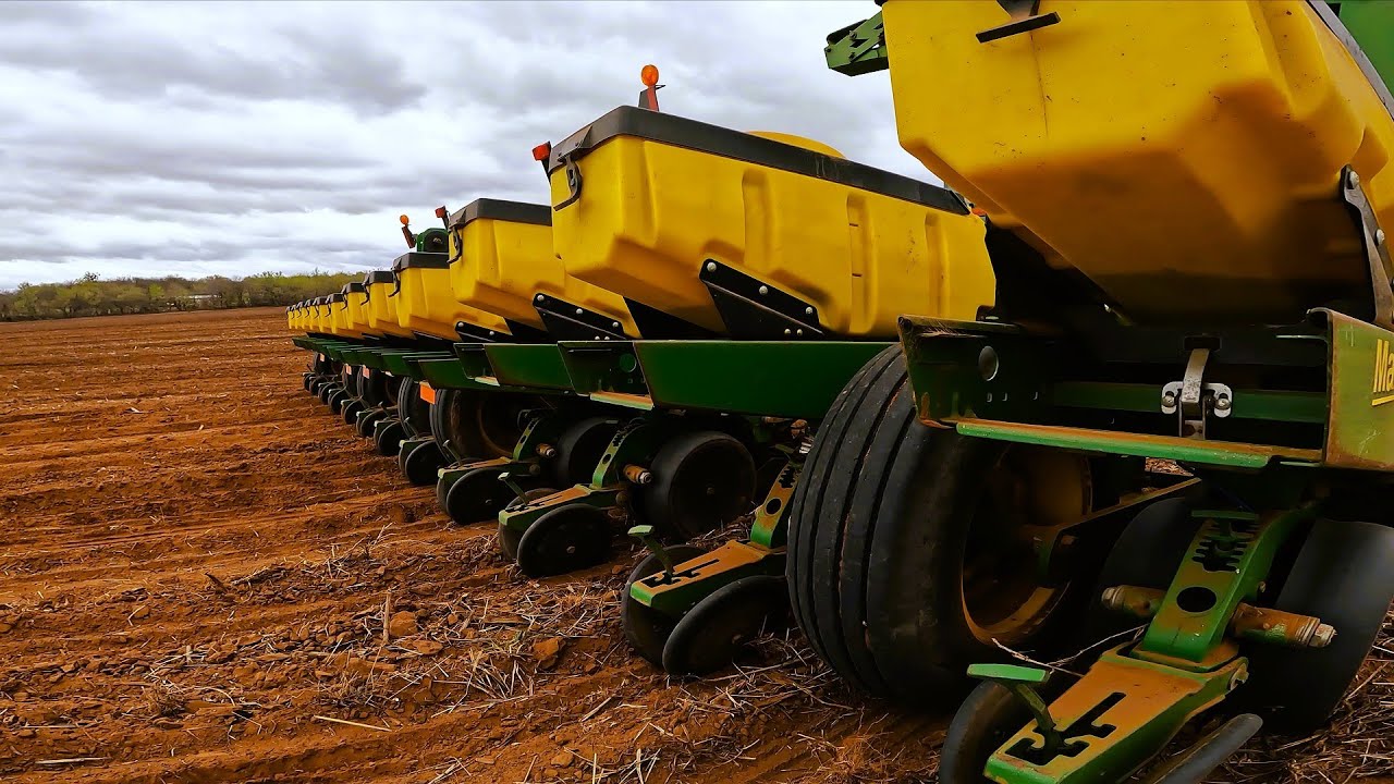2025 Corn Planting Begins! Filling the Planter & Dialing in Seed Depth + Spacing